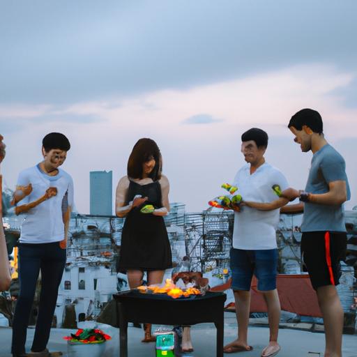 Một nhóm bạn thưởng thức tiệc BBQ tại vườn treo tầng thượng của White Palace Hoàng Văn Thụ.