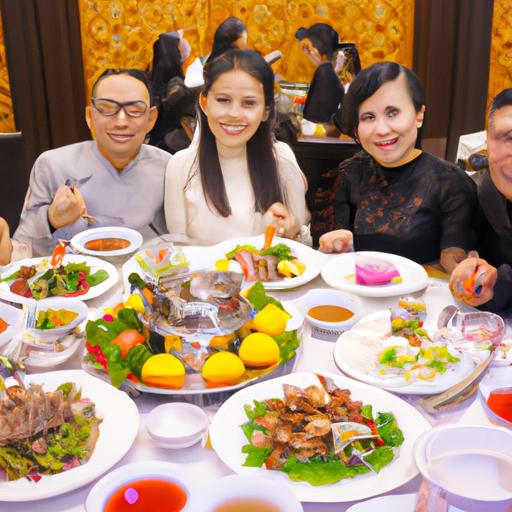 Khách mừng tuổi và thưởng thức bữa tiệc ngon tại Nhà hàng tiệc cưới Thanh Tùng
